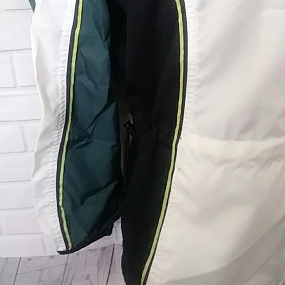 Nike green and white Women's jacket size small - Picture 7 of 8